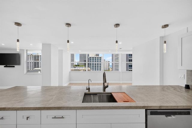 209 N Fort Lauderdale Beach Boulevard N 8a, Fort Lauderdale, FL 33304