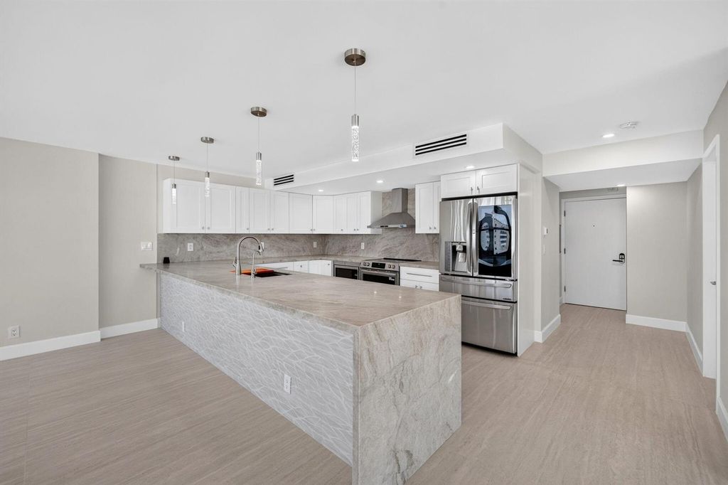 209 N Fort Lauderdale Beach Boulevard N 8a, Fort Lauderdale, FL 33304