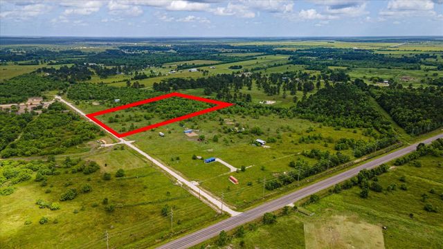 348 Private Road 77003, Liberty, TX 77575