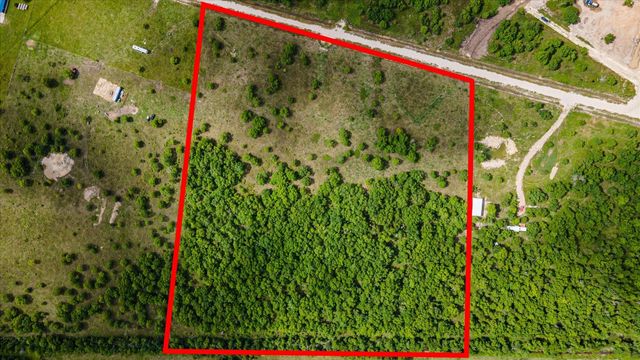 348 Private Road 77003, Liberty, TX 77575