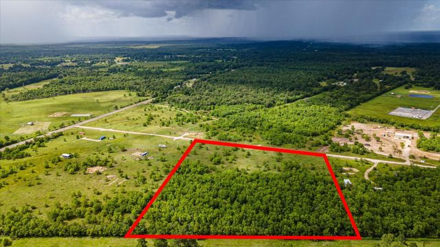 348 Private Road 77003, Liberty, TX 77575