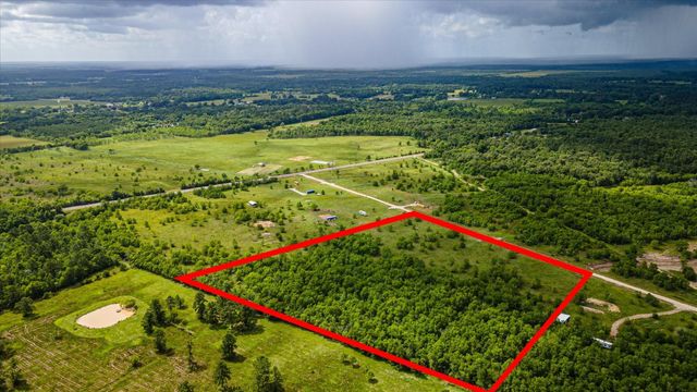 348 Private Road 77003, Liberty, TX 77575