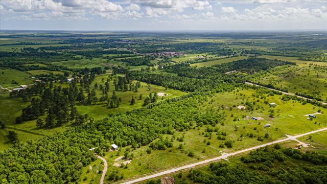348 Private Road 77003, Liberty, TX 77575