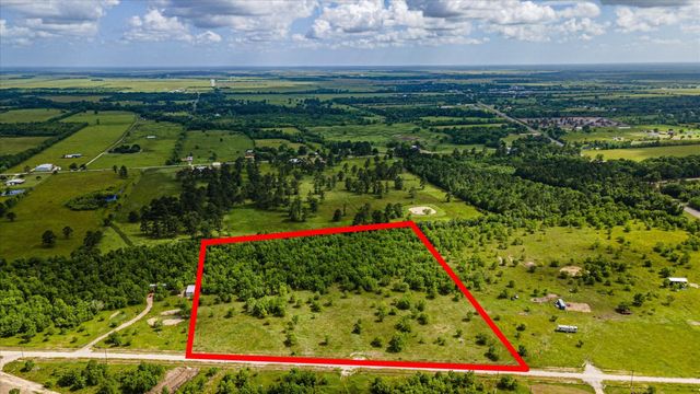 348 Private Road 77003, Liberty, TX 77575