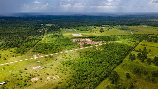 348 Private Road 77003, Liberty, TX 77575