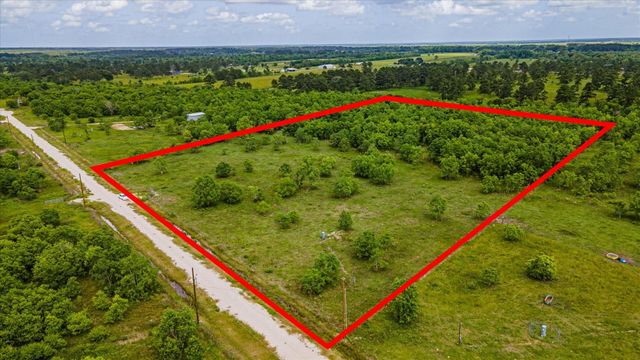348 Private Road 77003, Liberty, TX 77575