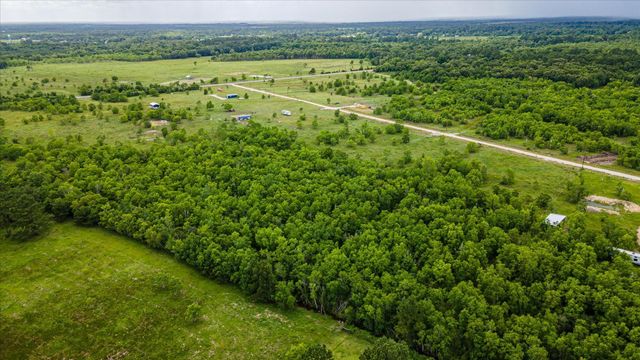348 Private Road 77003, Liberty, TX 77575