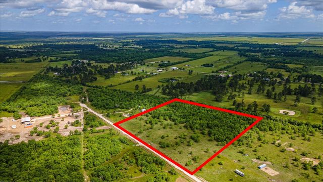 348 Private Road 77003, Liberty, TX 77575