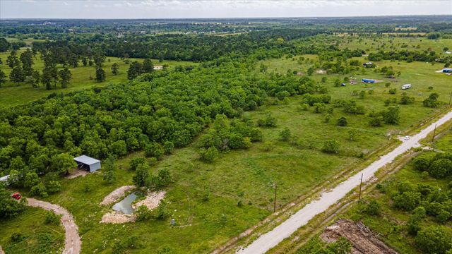 348 Private Road 77003, Liberty, TX 77575