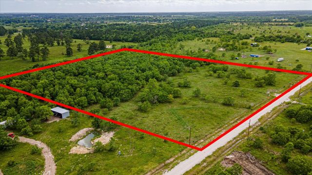 348 Private Road 77003, Liberty, TX 77575