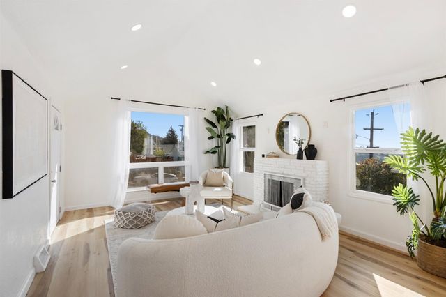 2929 82Nd Ave, Oakland, CA 94605