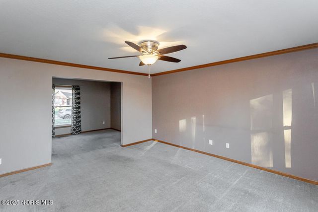 7109 S Springfield Hills Drive, Holland, OH 43528