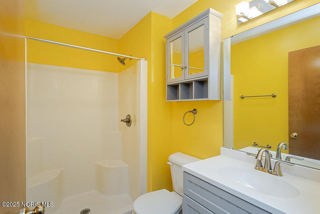 7109 S Springfield Hills Drive, Holland, OH 43528