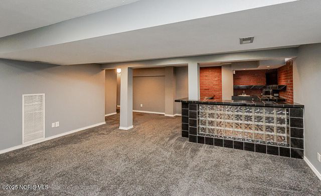 7109 S Springfield Hills Drive, Holland, OH 43528