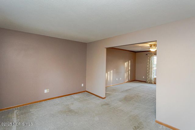 7109 S Springfield Hills Drive, Holland, OH 43528