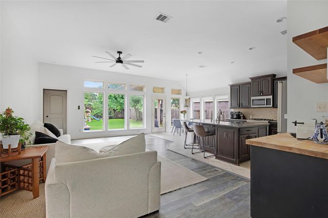 13015 Barkley Bend Lane, Houston, TX 77044