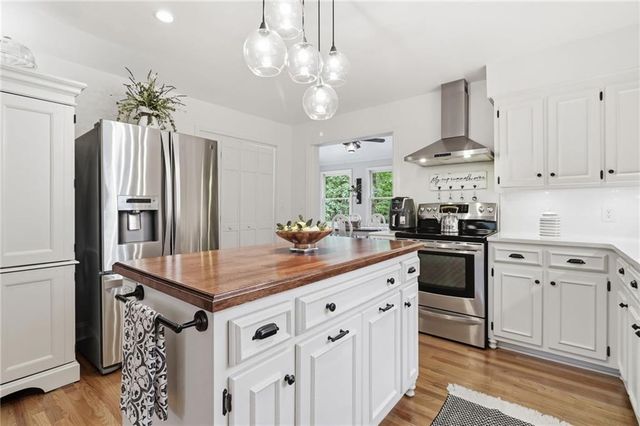 133 Cliff Fern Point, Big Canoe, GA 30143