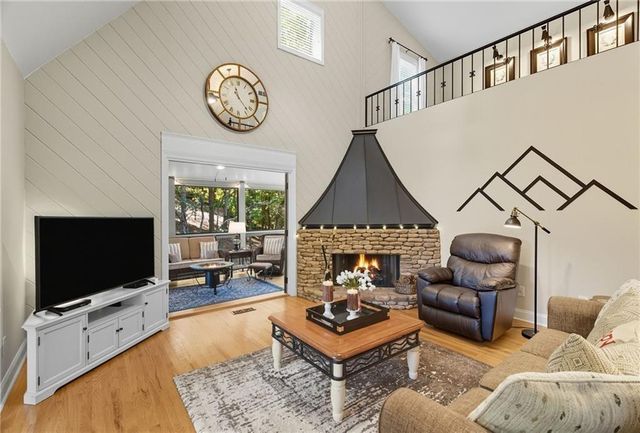 133 Cliff Fern Point, Big Canoe, GA 30143