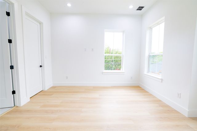 306 7th Street, Dallas, TX 75203