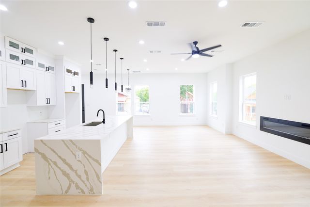 306 7th Street, Dallas, TX 75203