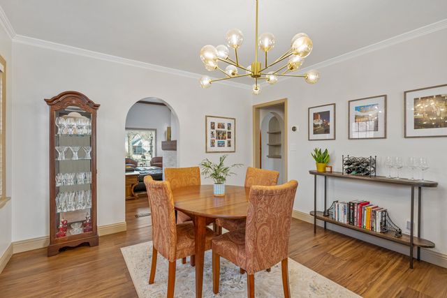 153 N Parkwood Ln, Wichita, KS 67208