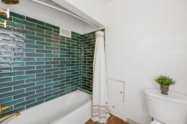 153 N Parkwood Ln, Wichita, KS 67208