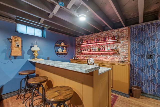 153 N Parkwood Ln, Wichita, KS 67208