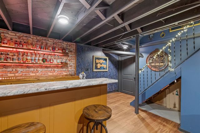 153 N Parkwood Ln, Wichita, KS 67208