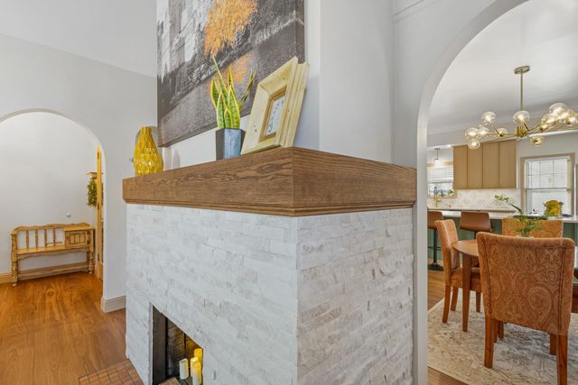 153 N Parkwood Ln, Wichita, KS 67208