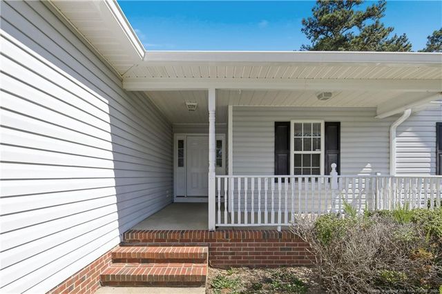 1548 Clan Campbell Drive, Raeford, NC 28376