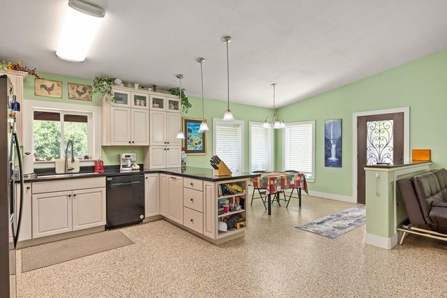 144 Roland Trail, Kerrville, TX 78028