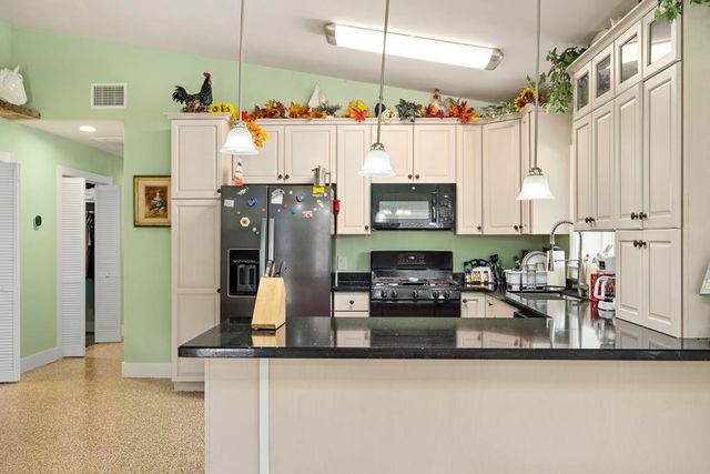 144 Roland Trail, Kerrville, TX 78028