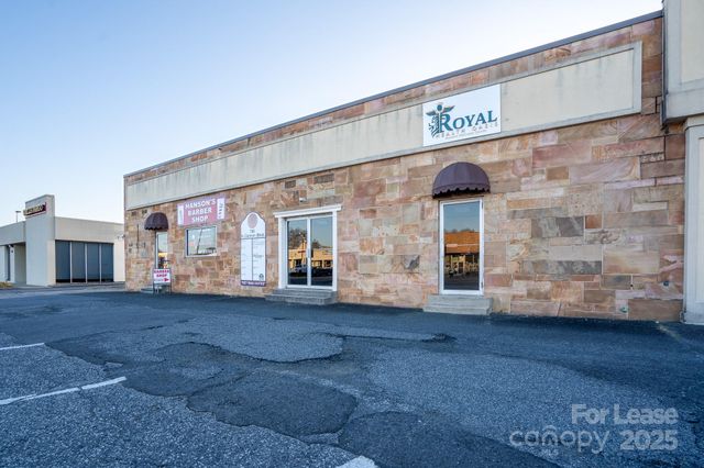 700 N Cannon Boulevard 113, Kannapolis, NC 28083