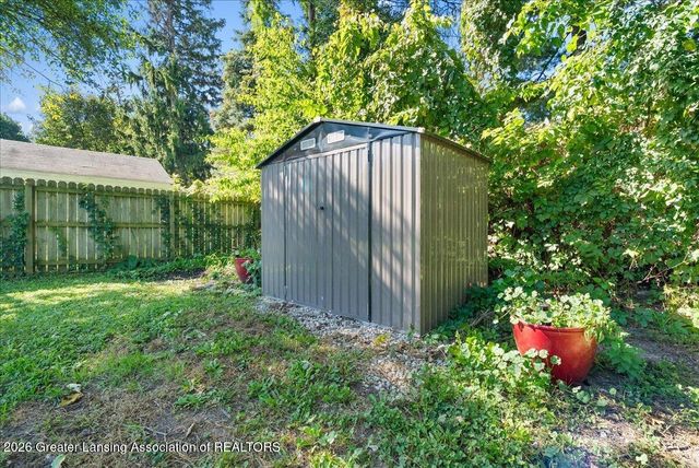 901 Clayton Street, Lansing, MI 48915
