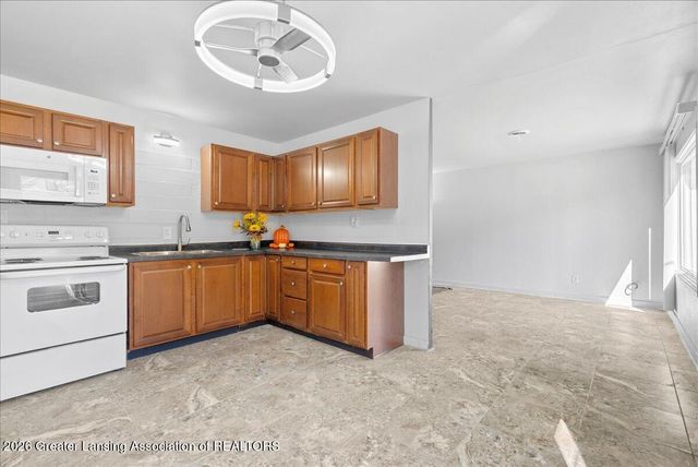 901 Clayton Street, Lansing, MI 48915