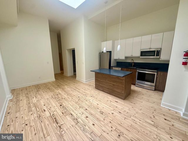 1733-35 CHESTNUT ST #304, Philadelphia, PA 19103