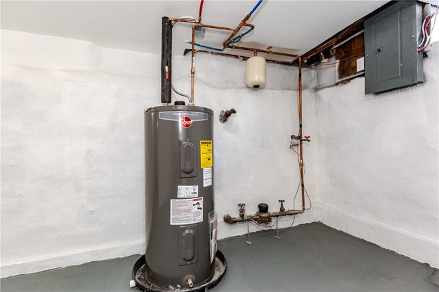 604 Smithfield Road, North Providence, RI 02904