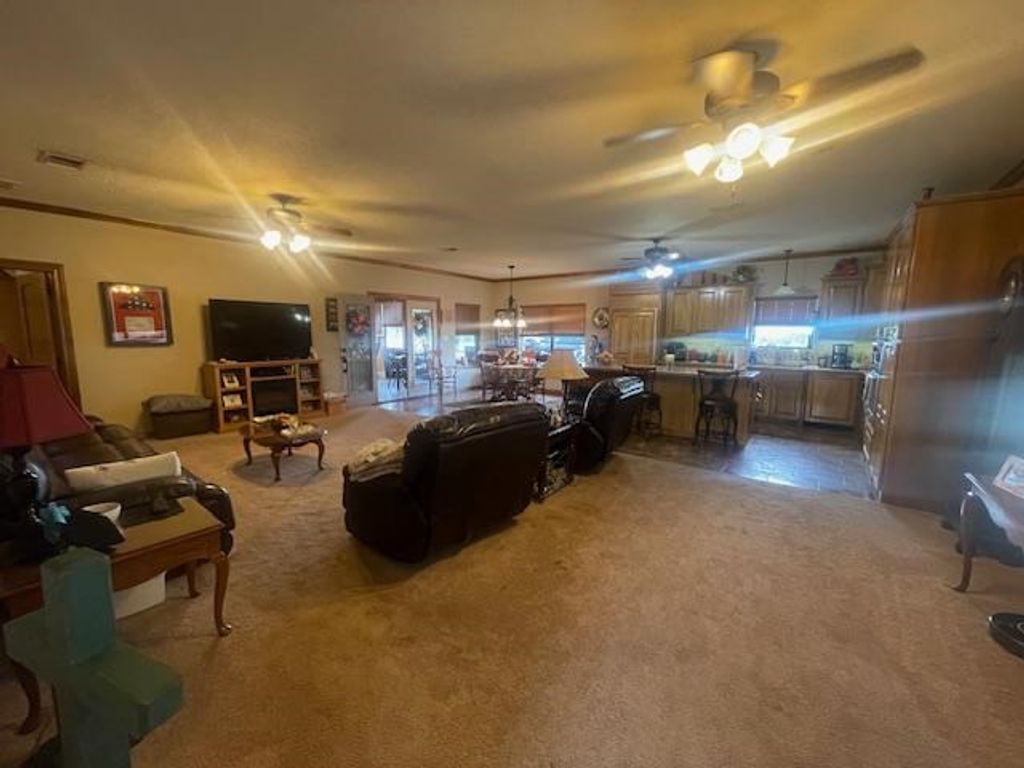 Image 2 of property listing at 136 Private Rd 3535, Sonora, TX 76950