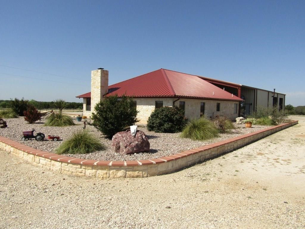 Image 33 of property listing at 136 Private Rd 3535, Sonora, TX 76950
