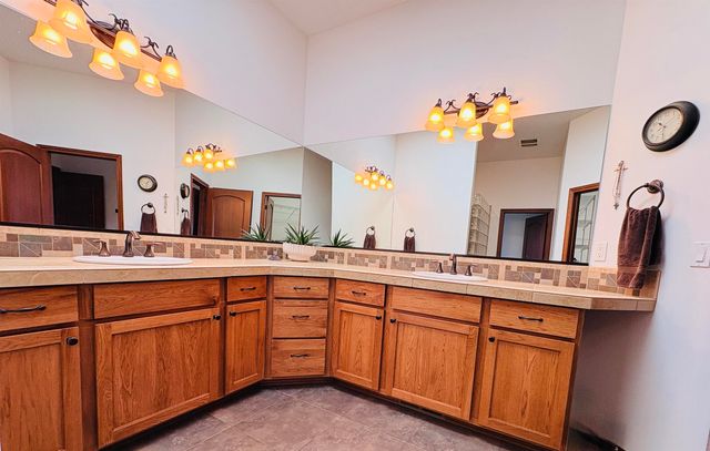 1209 N Dunbarton Oaks Ln, Liberty Lake, WA 99019