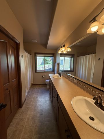 1209 N Dunbarton Oaks Ln, Liberty Lake, WA 99019