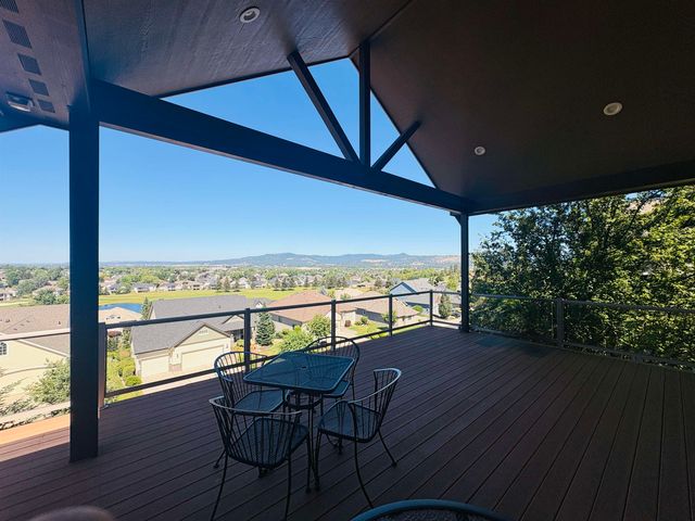 1209 N Dunbarton Oaks Ln, Liberty Lake, WA 99019