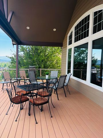 1209 N Dunbarton Oaks Ln, Liberty Lake, WA 99019
