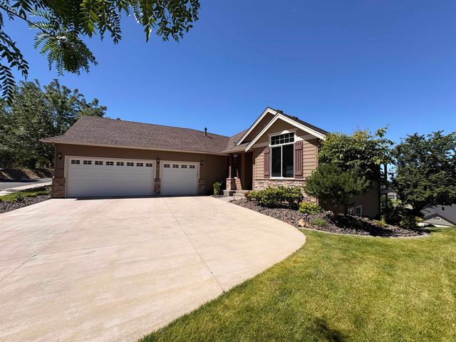 1209 N Dunbarton Oaks Ln, Liberty Lake, WA 99019