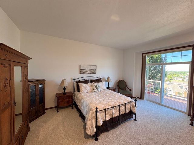 1209 N Dunbarton Oaks Ln, Liberty Lake, WA 99019