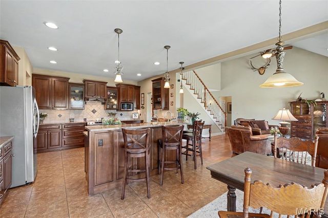 3757 Sunny Road, Washington, MO 63090