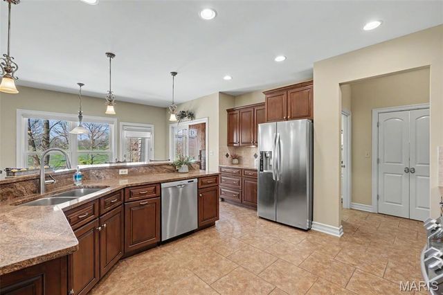 3757 Sunny Road, Washington, MO 63090