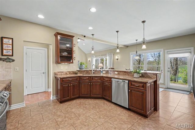 3757 Sunny Road, Washington, MO 63090