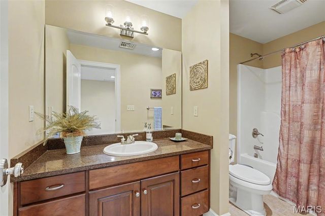 3757 Sunny Road, Washington, MO 63090