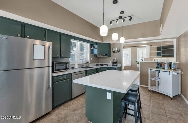 60 E Hoover Avenue, Phoenix, AZ 85004